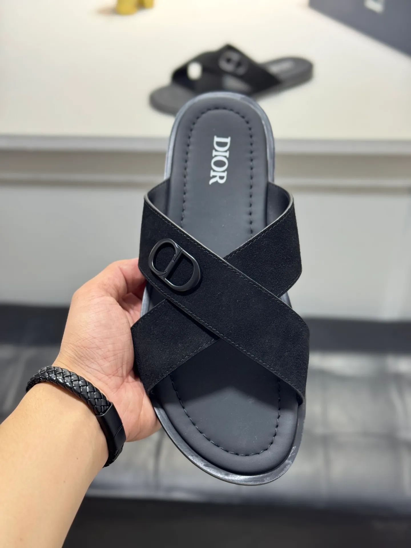 Men's men's shoes 💰320 [New style] 🦇🦇𝐂𝐡𝐫𝐢𝐬𝐭𝐢𝐚𝐧 𝐃𝐢𝐨𝐫 Dior slippers - the latest hot sandals, classic sandals, original replicas, super durable and versatile, cowhide leather with hardware accessories, very comfortable on the feet Look slim and white. Original molded outsole size: 38-44 (.45. Customized